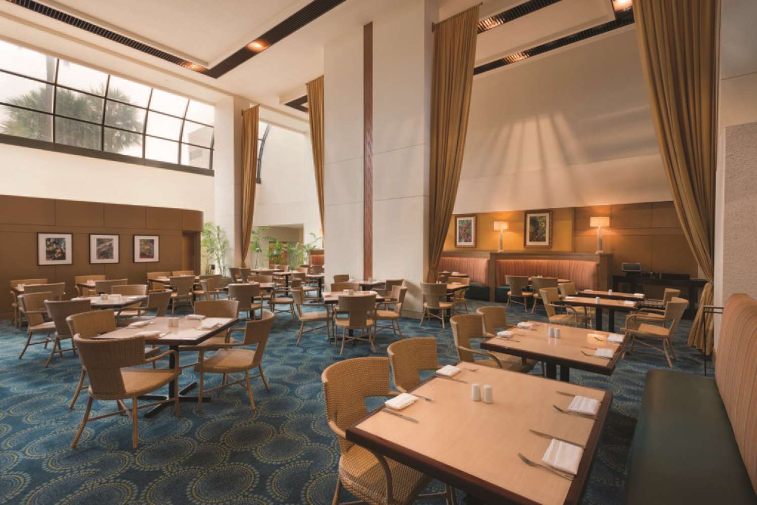 restaurant cafeteria