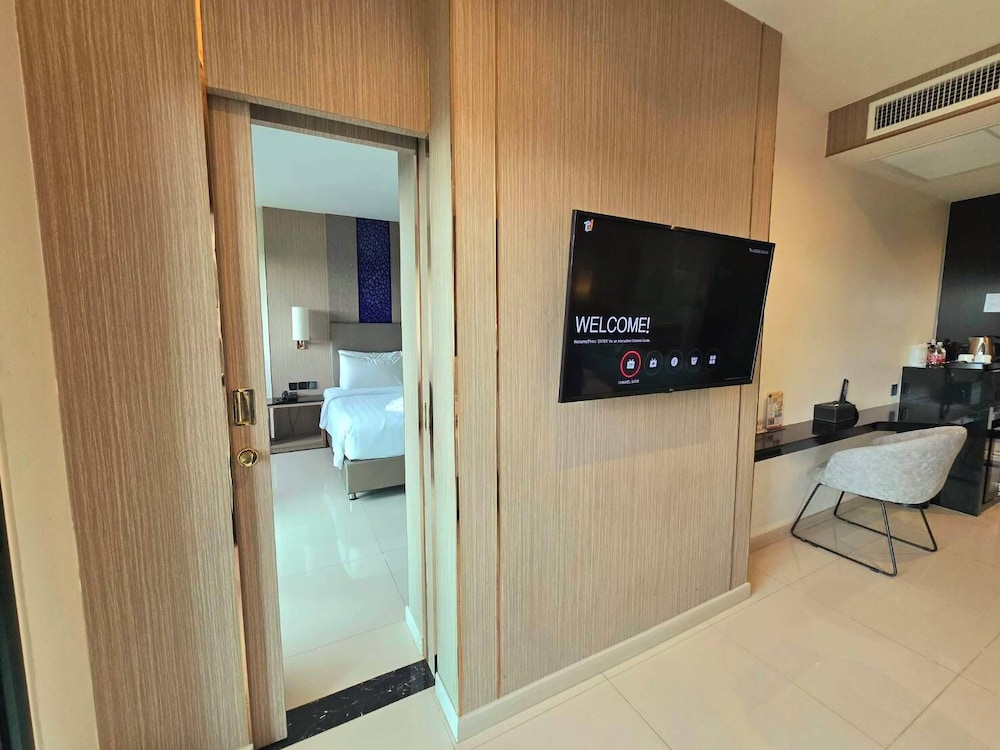 The TJ Hotel Pattaya 39/49