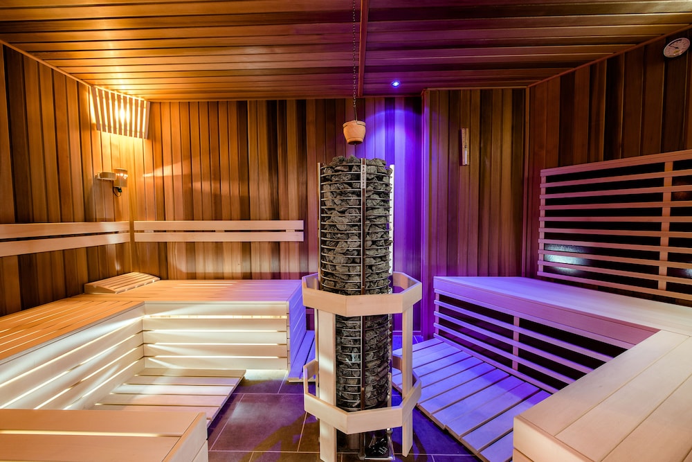 Mara Hotel 35/62