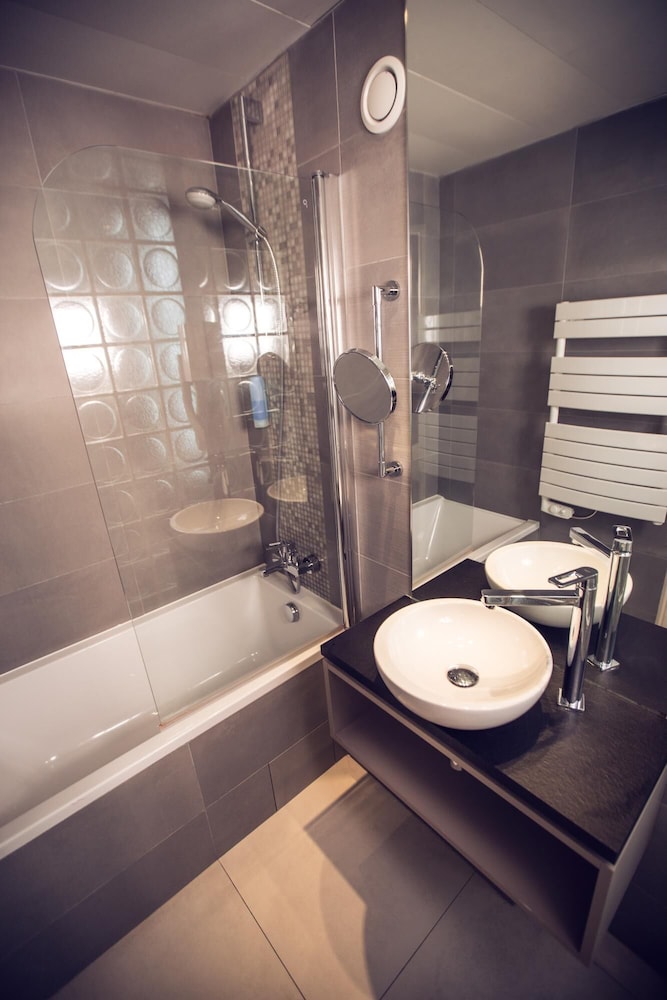 TIMHOTEL LE LOUVRE 56/56
