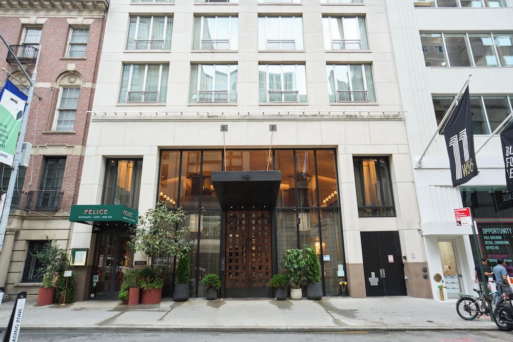 Chambers Hotel 4/70