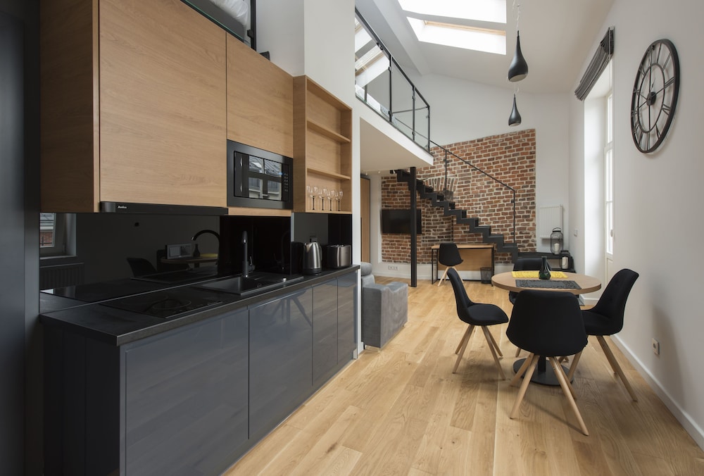 Bc29 Residence 30/37
