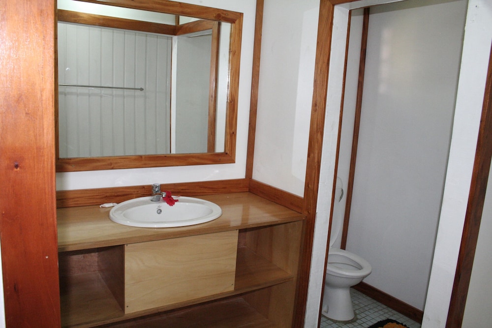 Ratu Kini Backpackers & Dive Resort 19/67