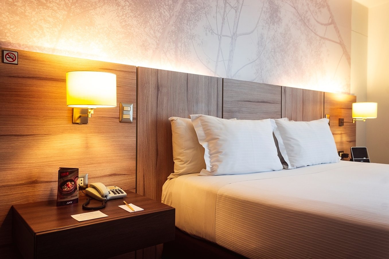 AKU HOTELS 30/69