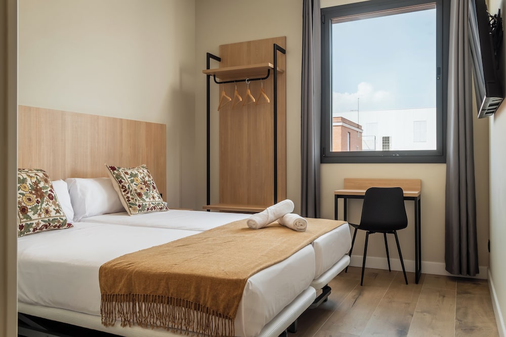 COMFORT, DOUBLE BED, PRIVATE BATHROOM