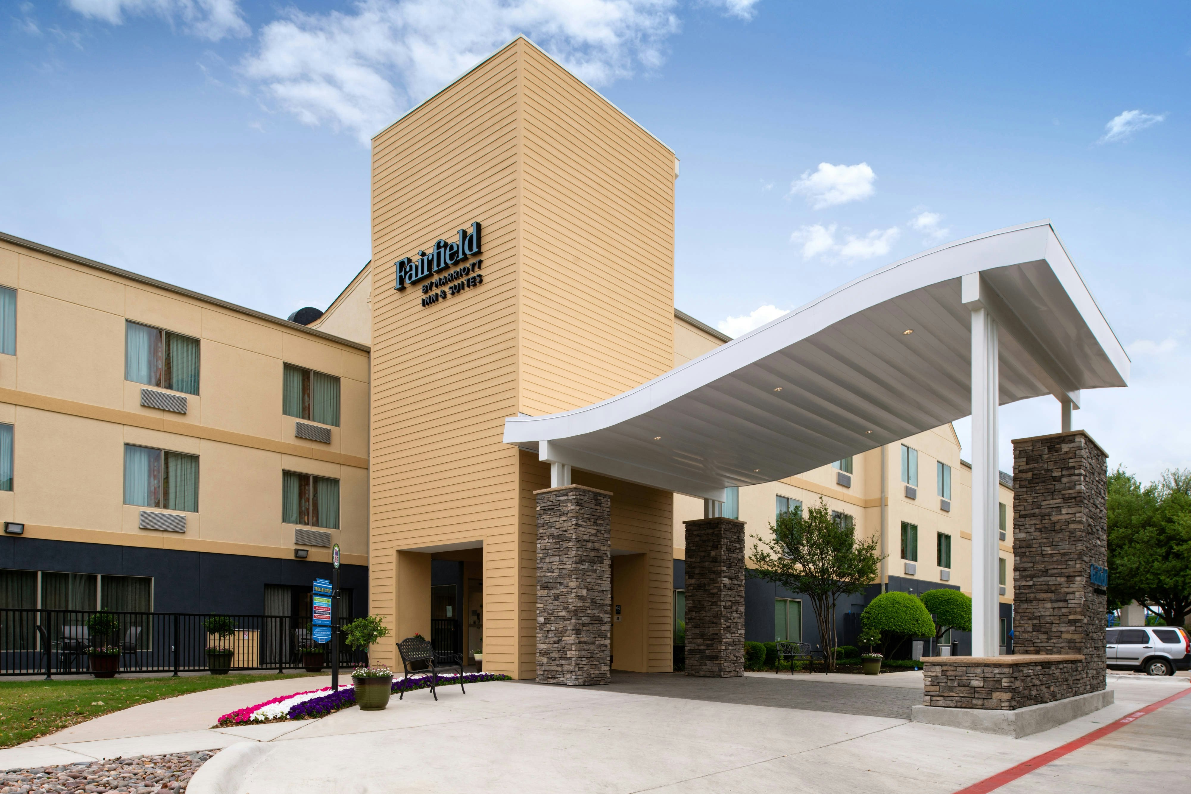 Fairfield Inn Suites By Marriott Arlington Six Flags 17/17