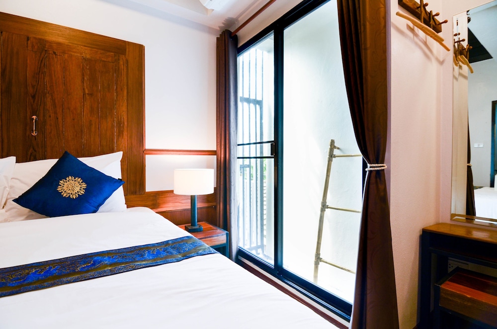 SUPERIOR, DOUBLE BED