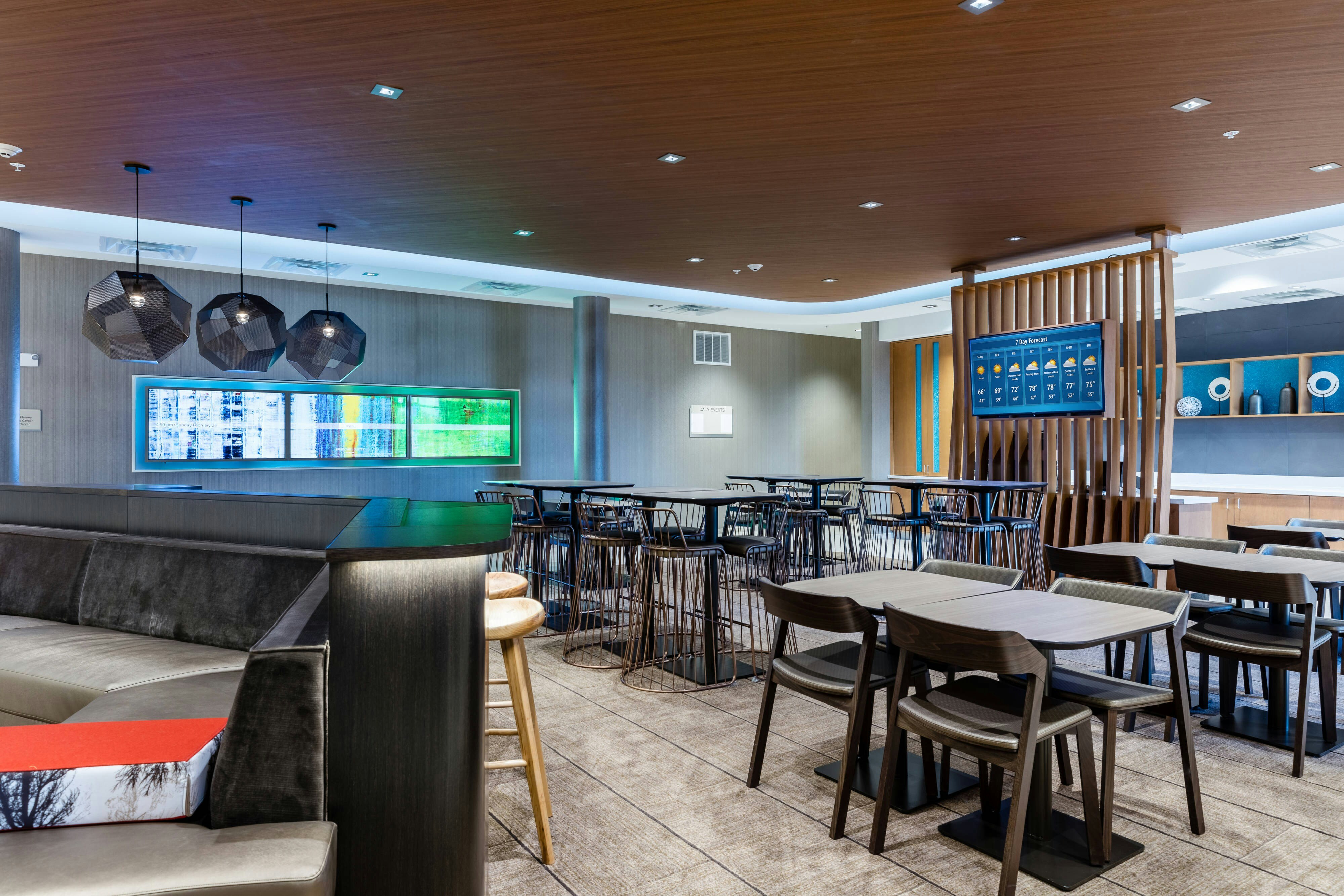 Springhill Suites Columbia 24/34