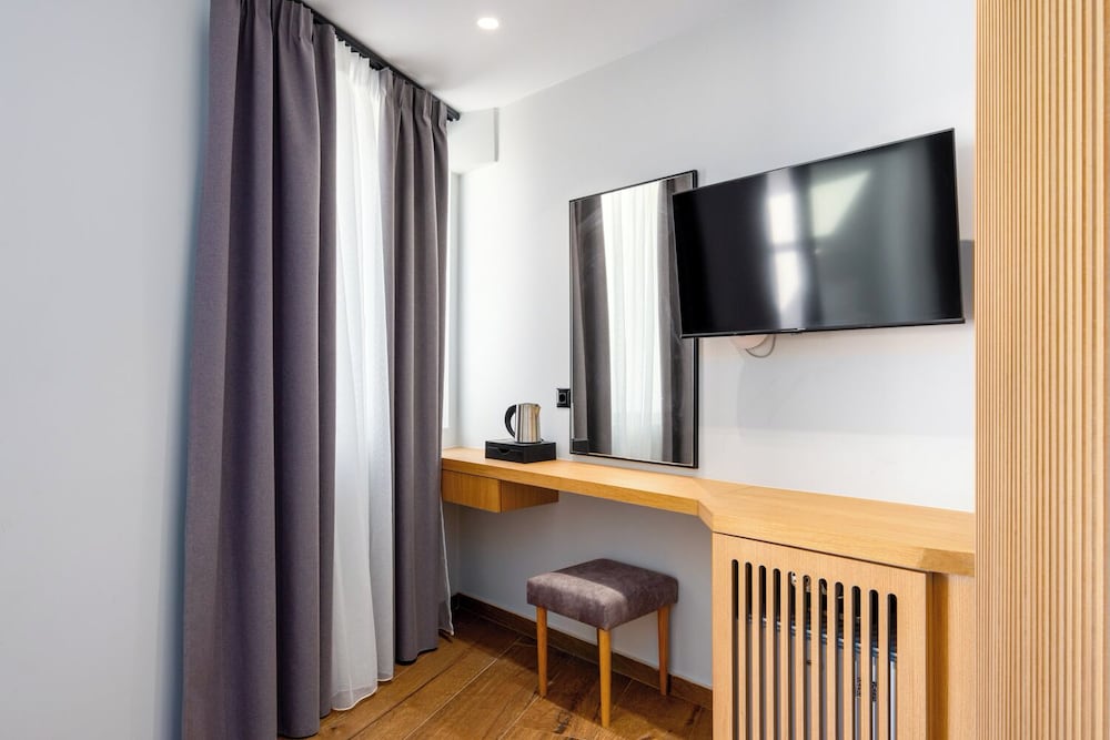 Nobile Boutique Hotel 35/43
