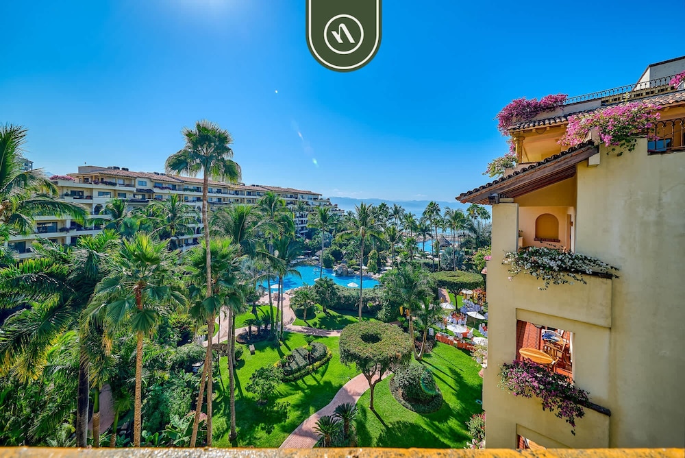 Velas Vallarta Suites Resort All Inclusive 9/99