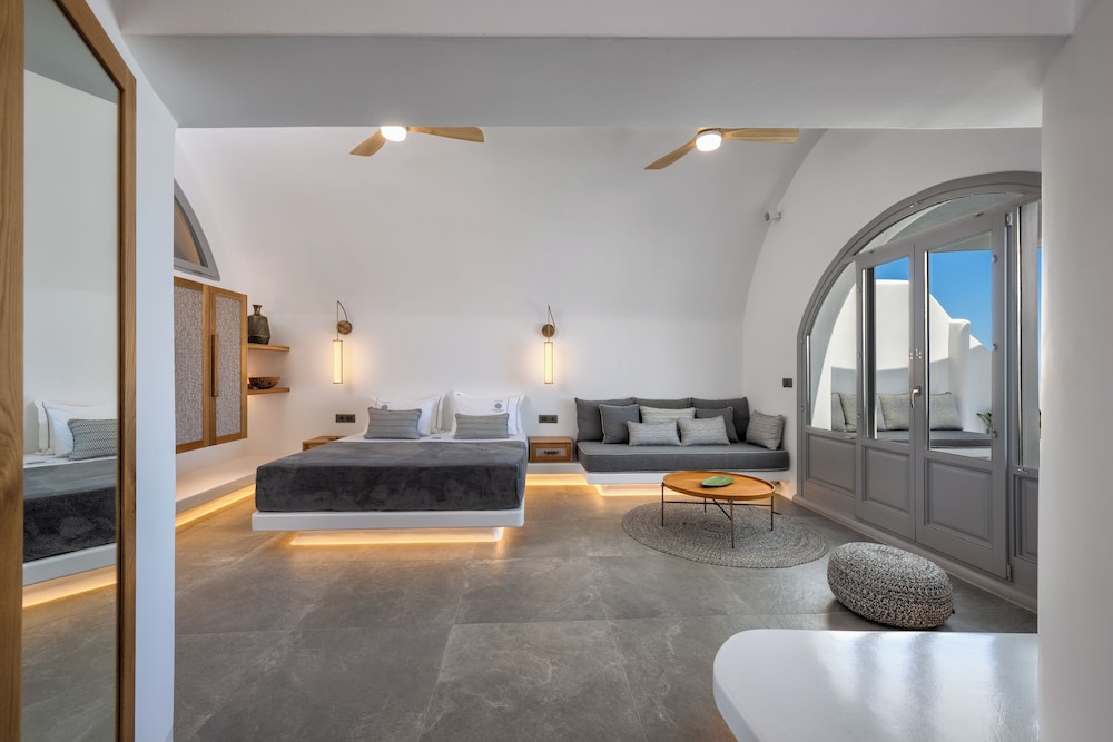 Eteoro Suites 5/50