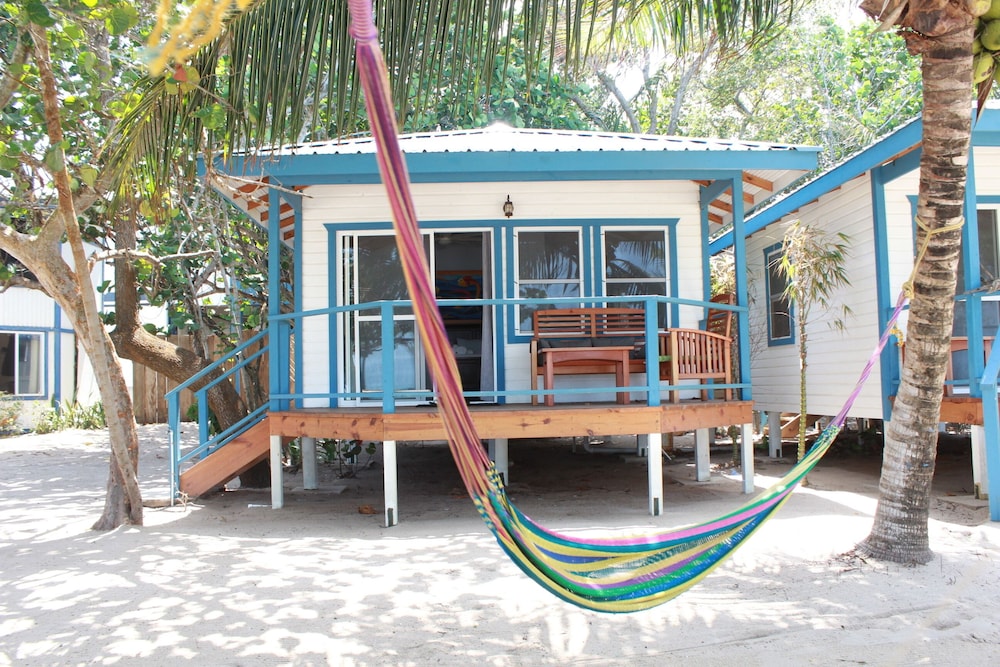 Maya Beach Hotel 74/82
