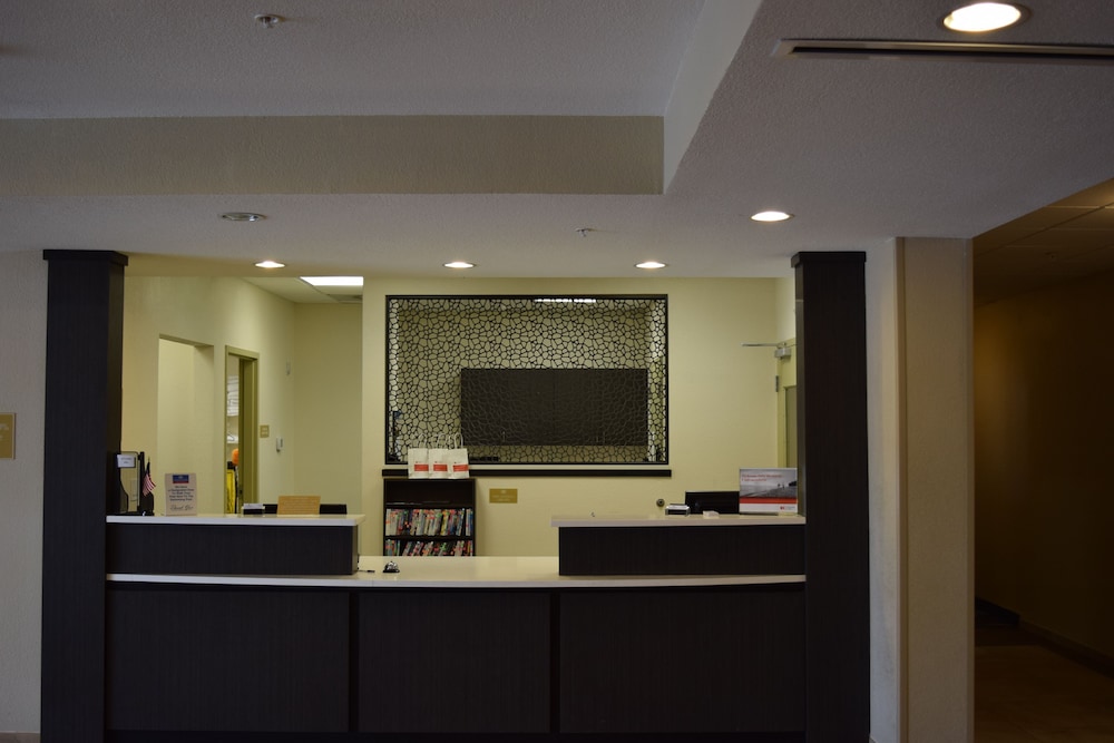 Candlewood Suites Monahans 8/50