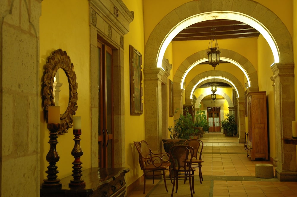 Los Juaninos Hotel 11/71