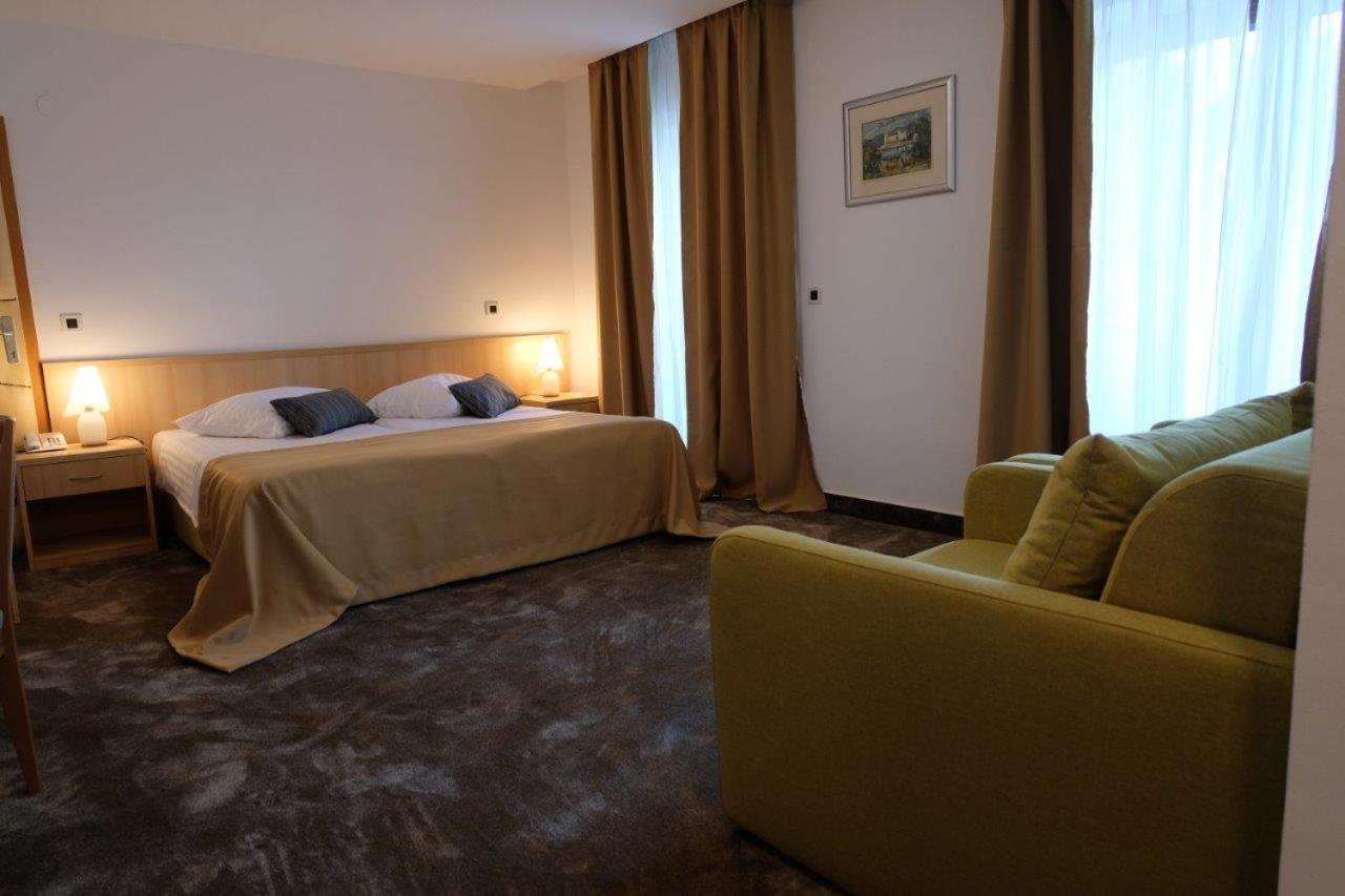 Flores Hotel 17/57