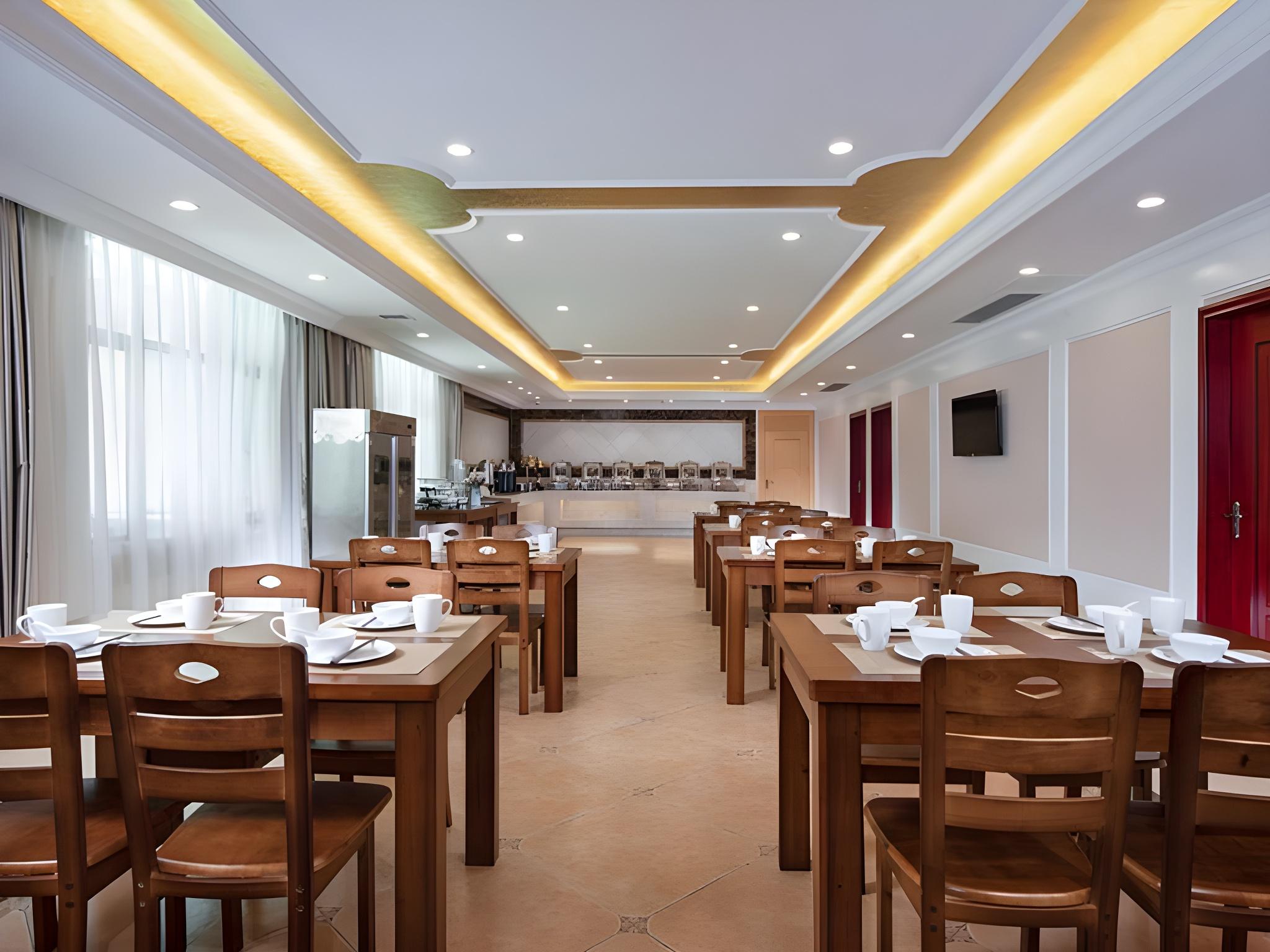 Vienna Hotel (Huidong Jilong) 28/33
