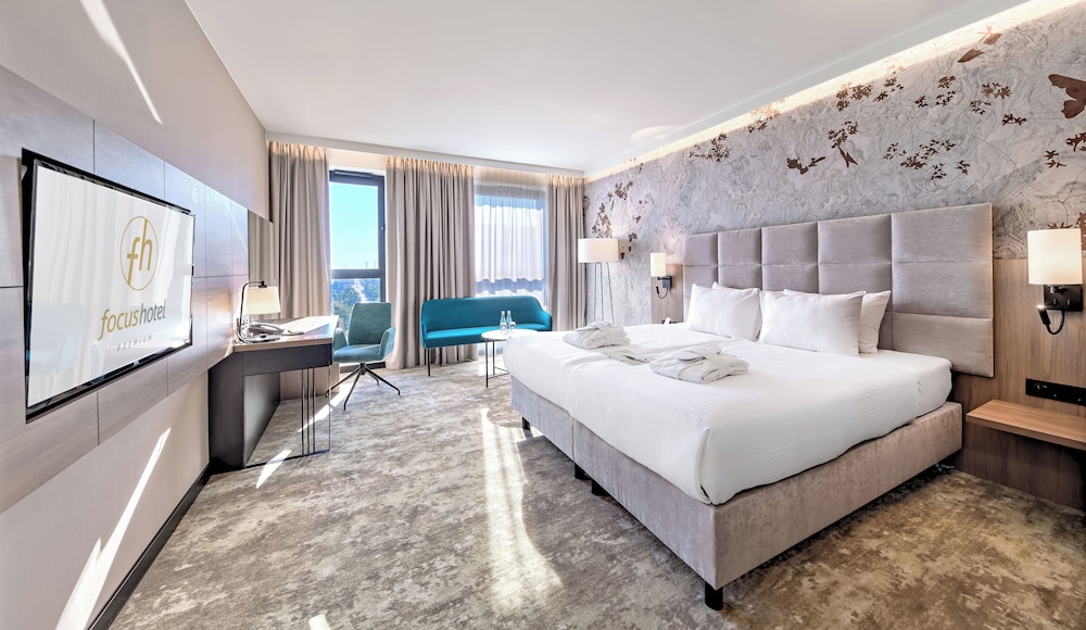 PREMIUM, DOUBLE OR TWIN BED