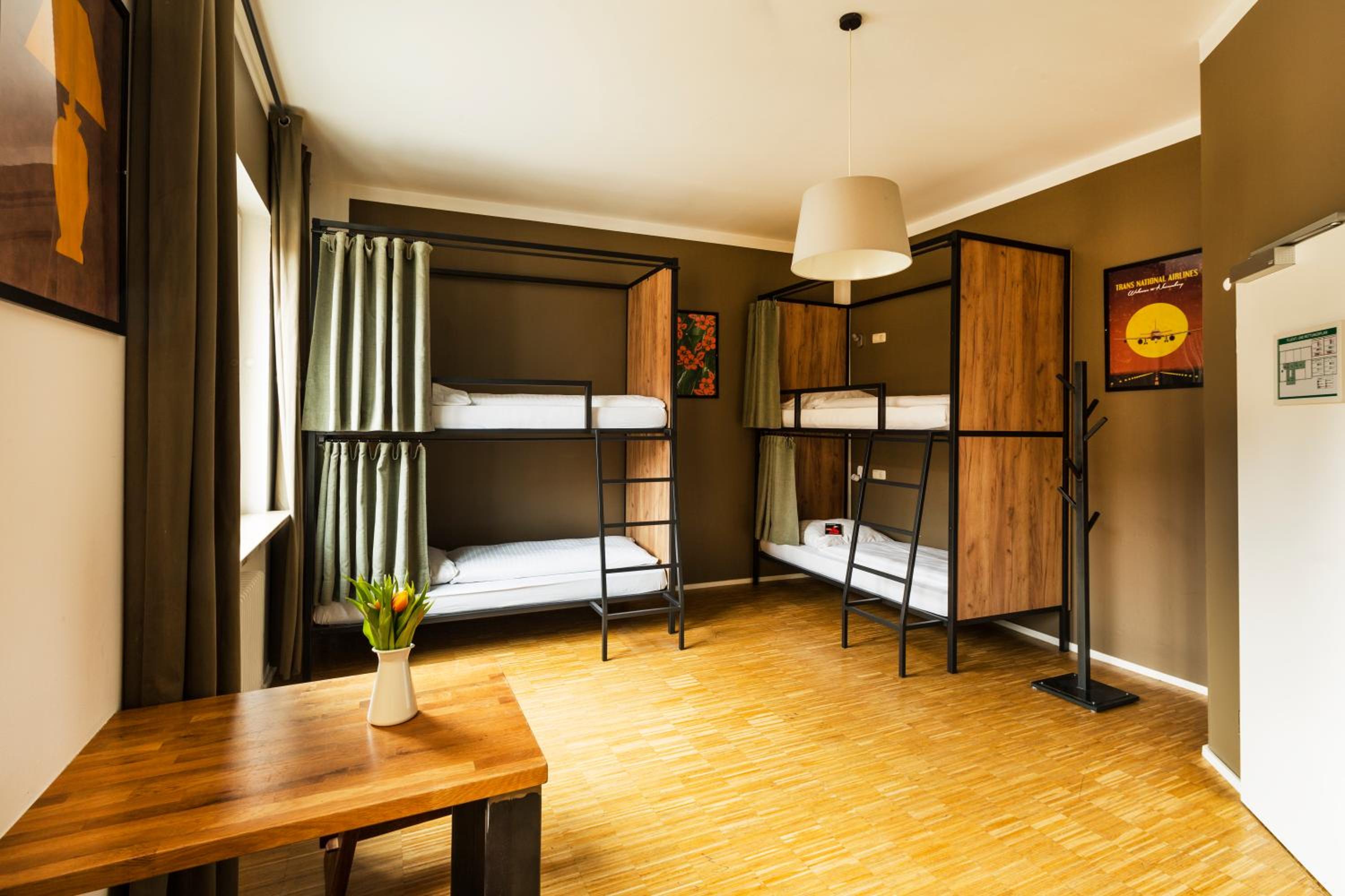 Female Dorm, Female Only, 6 Beds