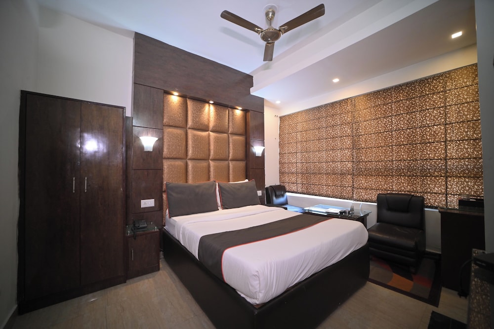 Hotel U. R. 18/40