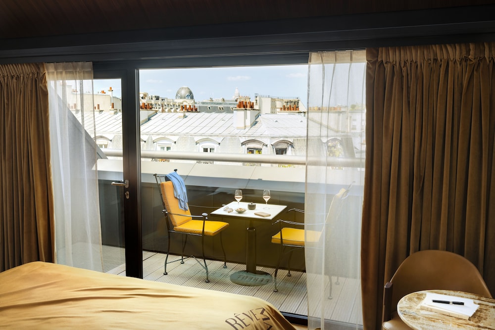 Hotel Madame Reve 40/50