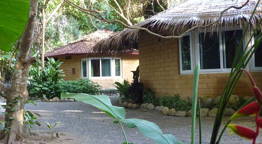 Baandin Chiewlarn Resort 59/68