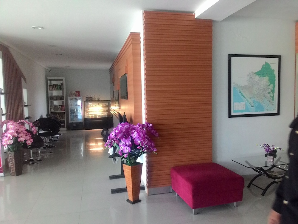 HOTEL BANDARA SYARIAH 43/48