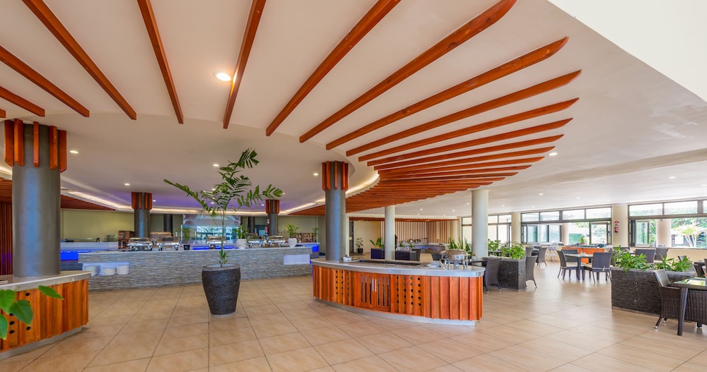 Mana Island Resort 12/78