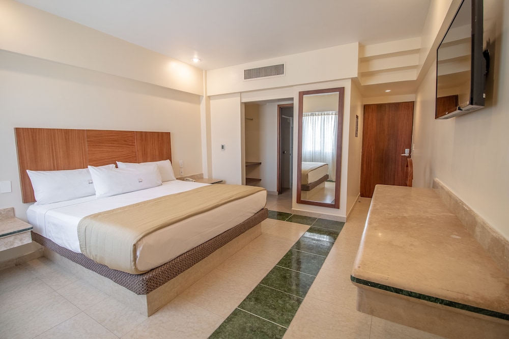 Real Del Sol Hotel 9/50
