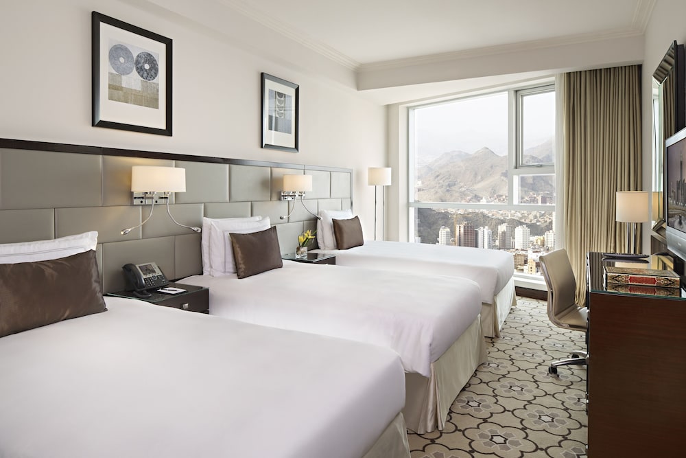 فندق مكة سويس أوتيل(Swissotel Makkah) 12/71