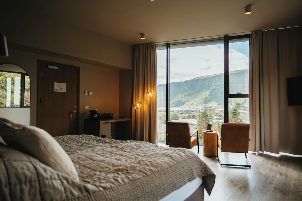 Hotel Vik 40/86