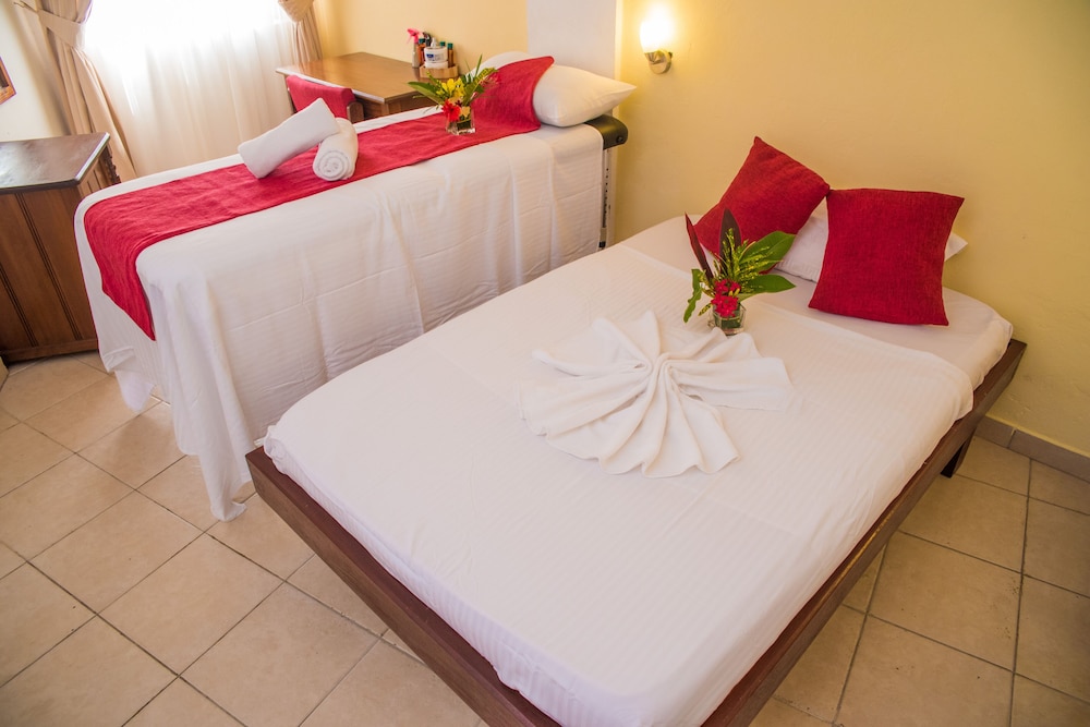 Nyali Beach Holiday Resort 14/48