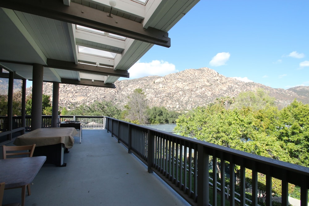 Riviera Oaks Resort & Racquet Club 7/76