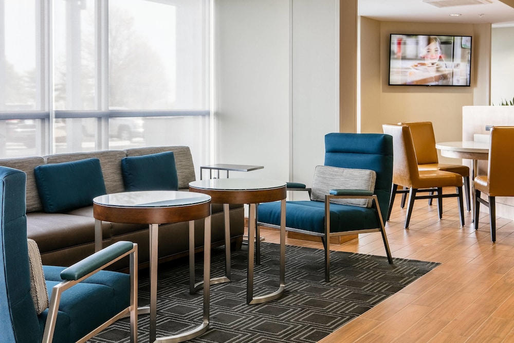 TOWNEPLACE SUITES KANSAS CITY AIRPORT 23/40