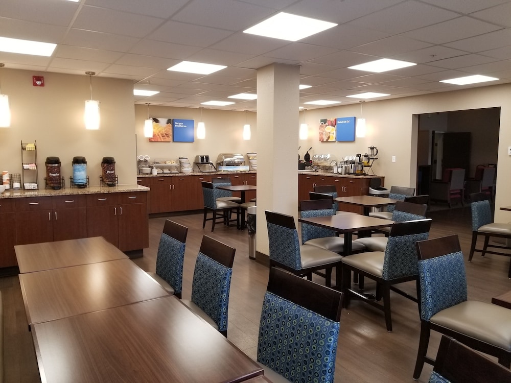 Comfort Inn Lethbridge South 37/43