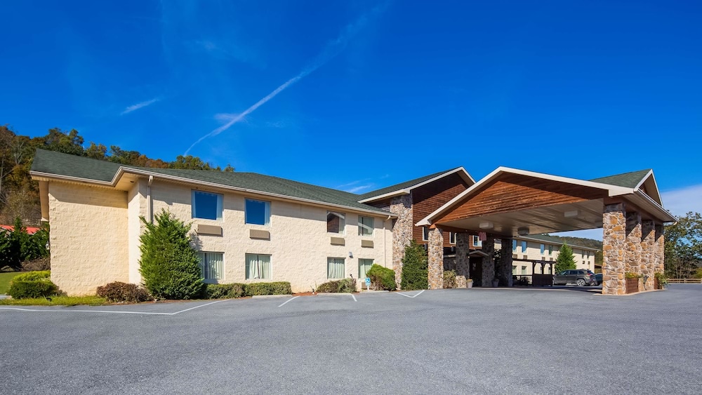 SureStay Plus by Best Western Berkeley Springs 7/38