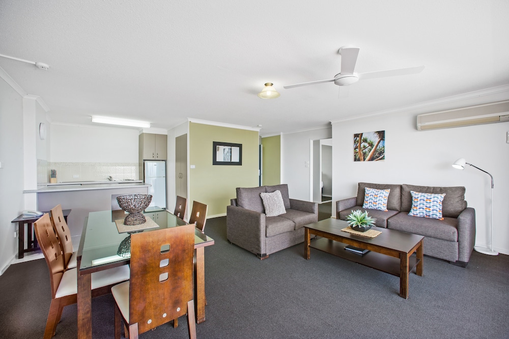 PORT PACIFIC RESORT 42/66