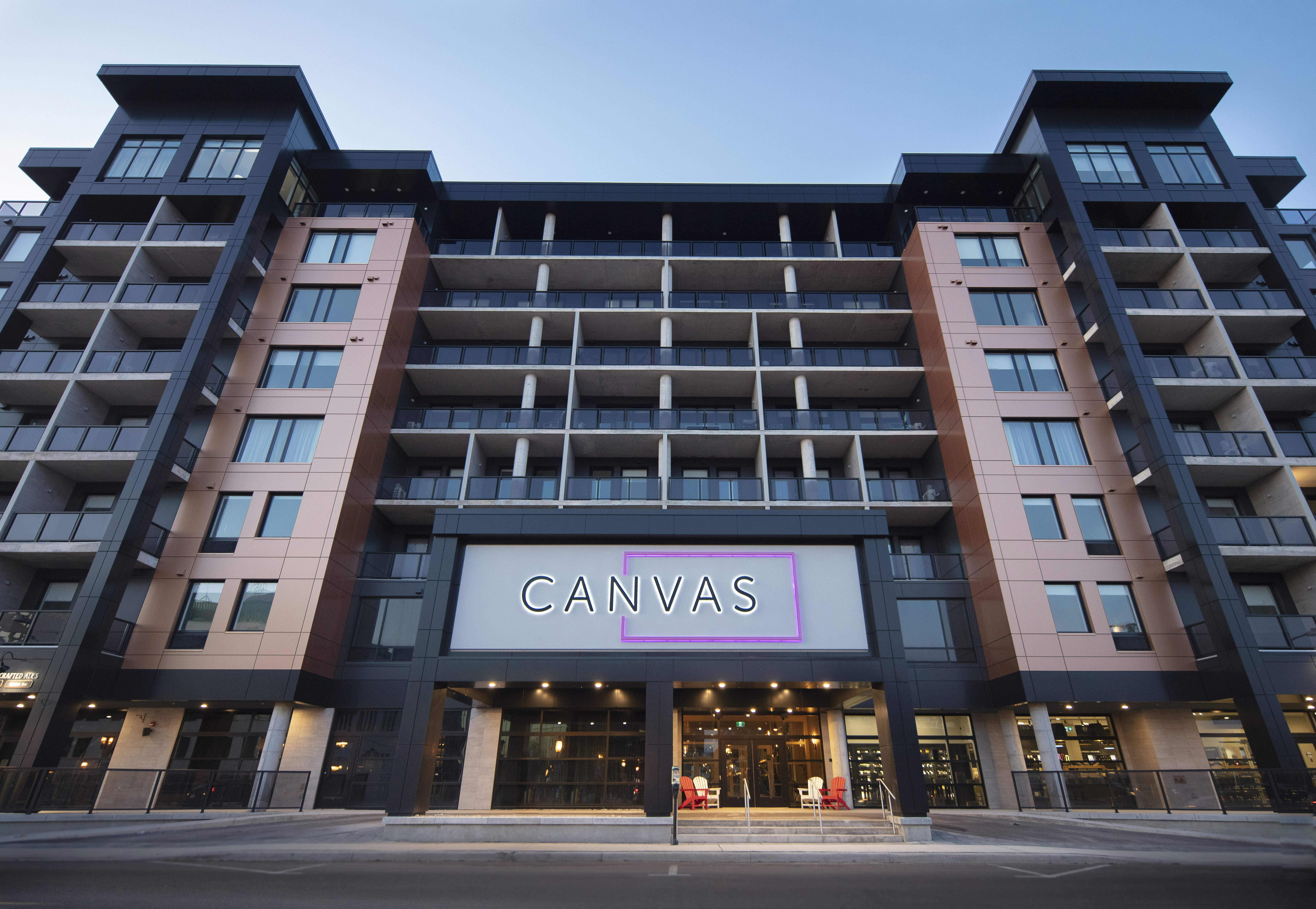 Canvas Moncton Tapestry Collection By Hilton 3/17