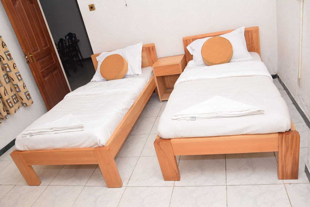 Nairobi Glory Palace Hotel Ltd 6/50