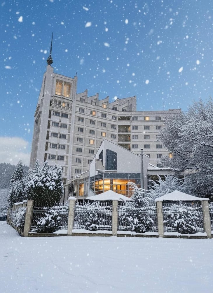 Mara Hotel 4/62