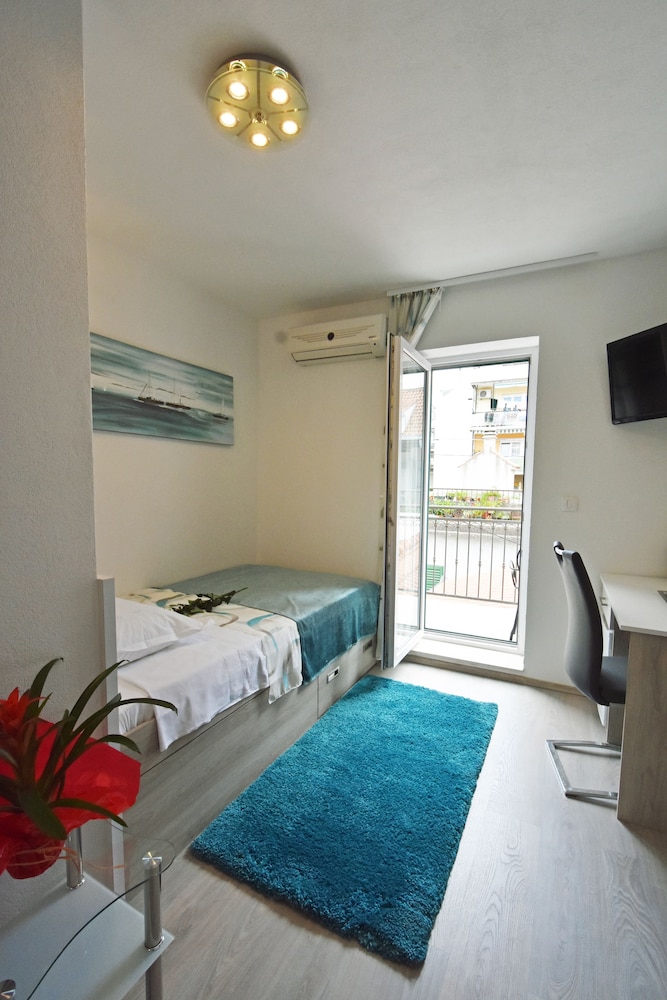 Kuzma Rooms 25/69