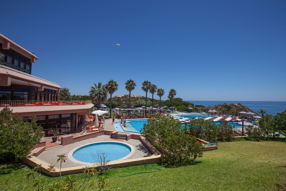 Auramar Beach Resort 7/67