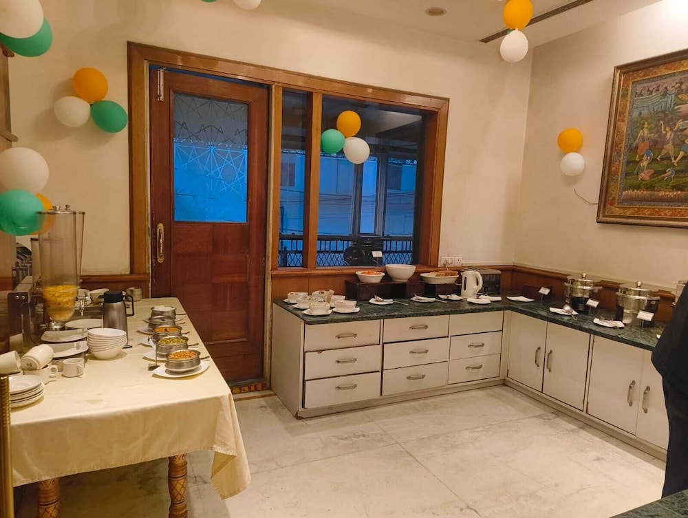 Zeeras Hotel 17/31