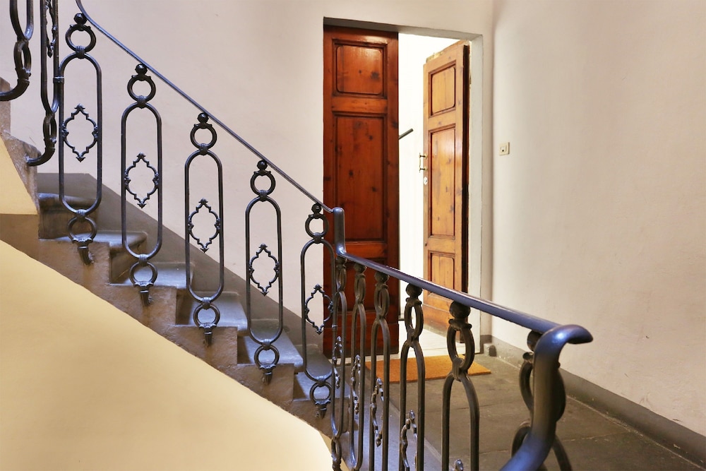 Cristina Suite 6/14
