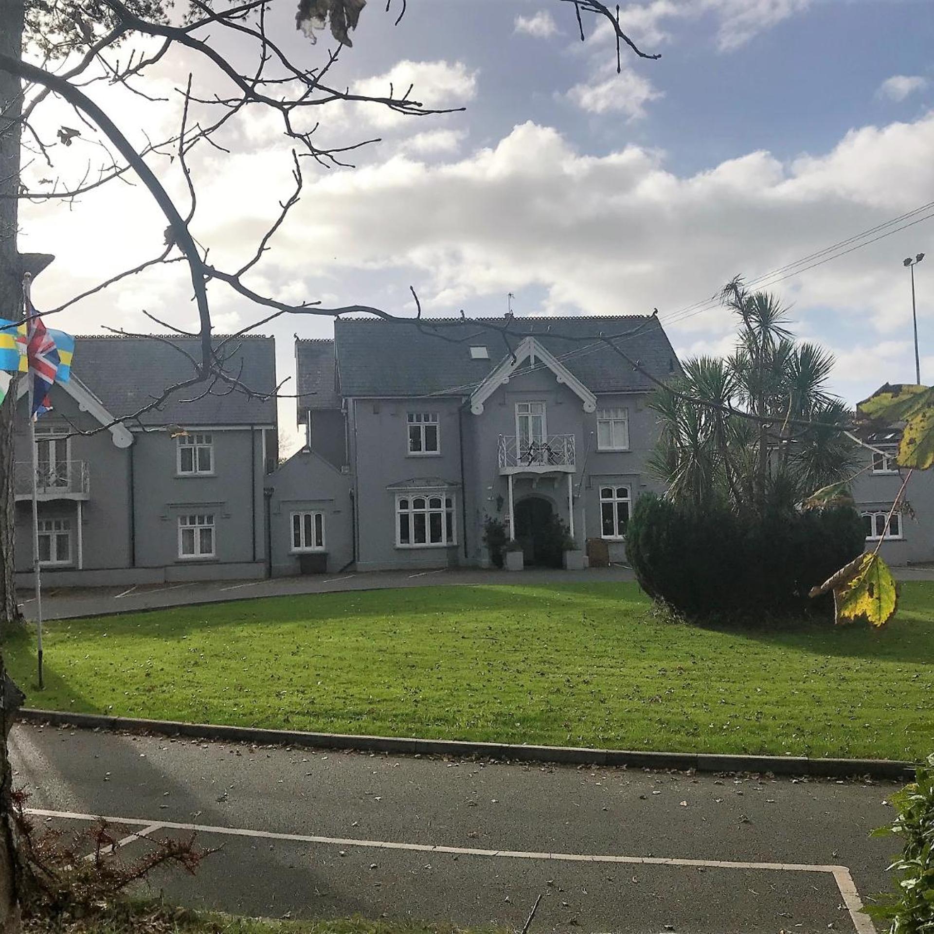 Heywood Spa Hotel 35/37
