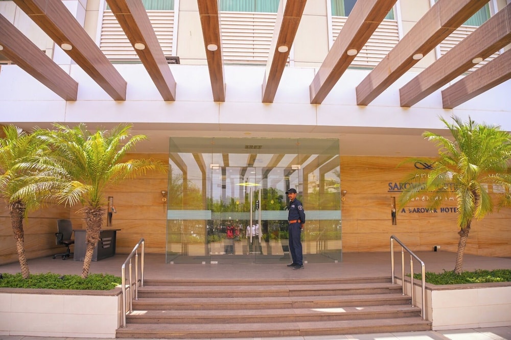Ambar Sarovar Portico 19/48