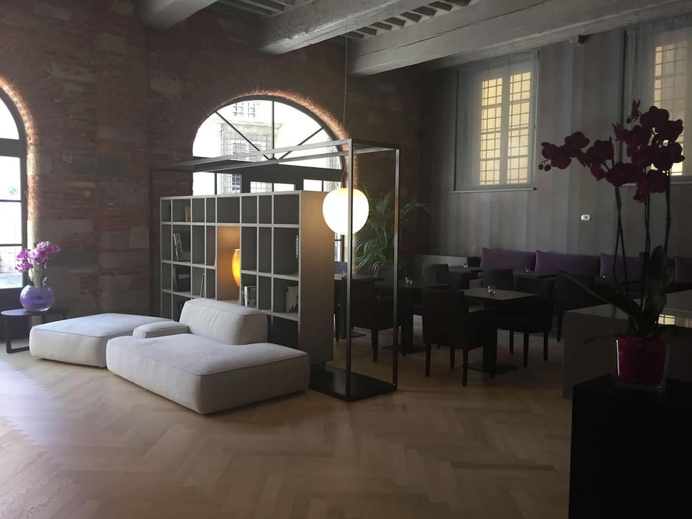 Palazzo Dipinto 15/50