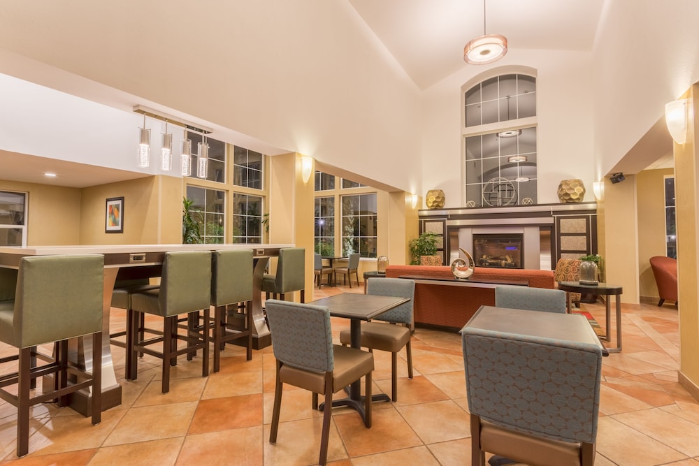 Holiday Inn Express Hotel and Suites Manteca City Center 59/76