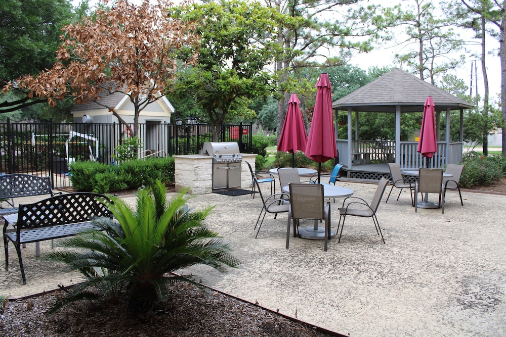 Sonesta Simply Suites Houston Brookhollow 29/32