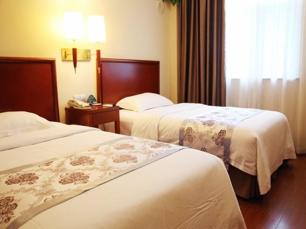 VX Shanghai Railway Station Hotel 14/20