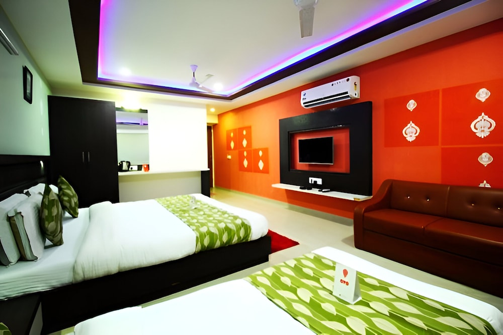 HOTEL SADHBHAV 33/49